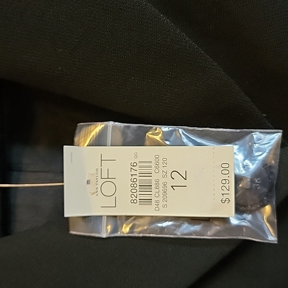 Loft-wool very light blk short blazer with peplum in back Size 12 NWT. - Picture 3 of 11